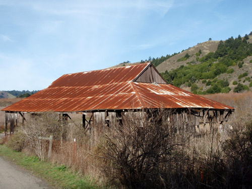 willow creek barn